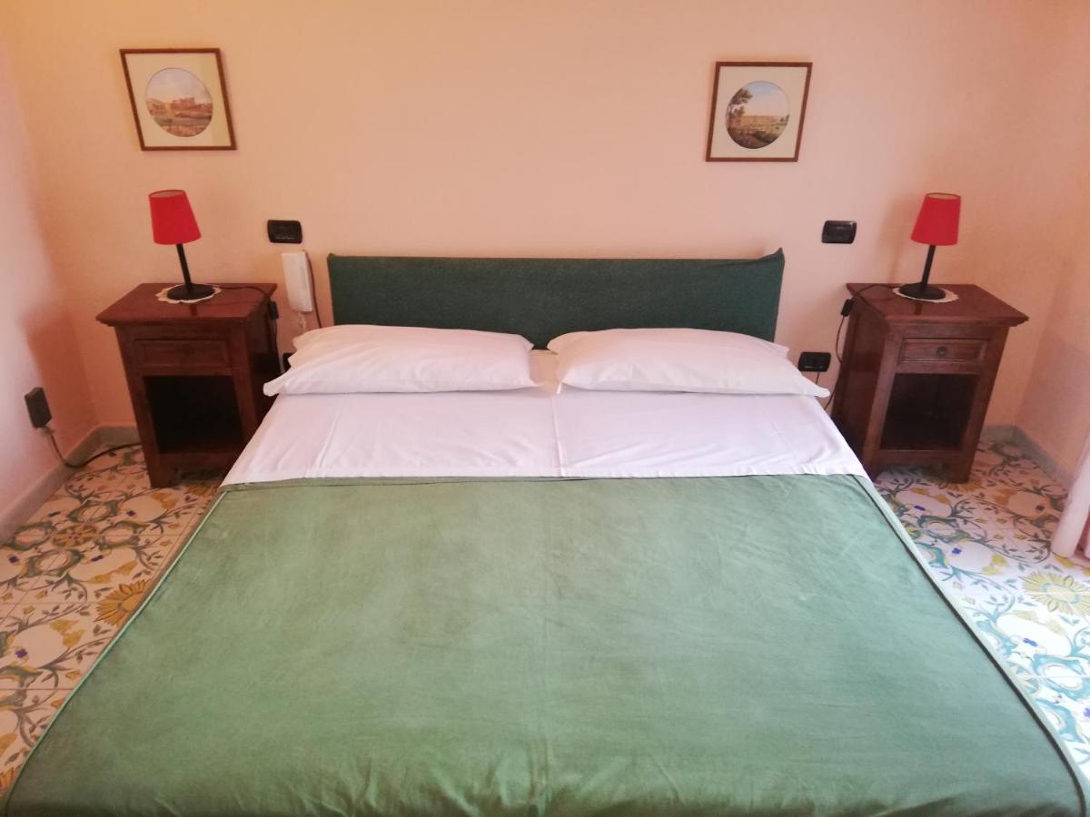 Hotel Sibilla Residence ปอซซุออลี ภายนอก รูปภาพ