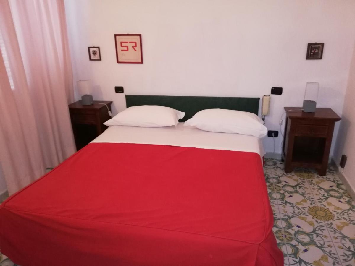 Hotel Sibilla Residence ปอซซุออลี ภายนอก รูปภาพ