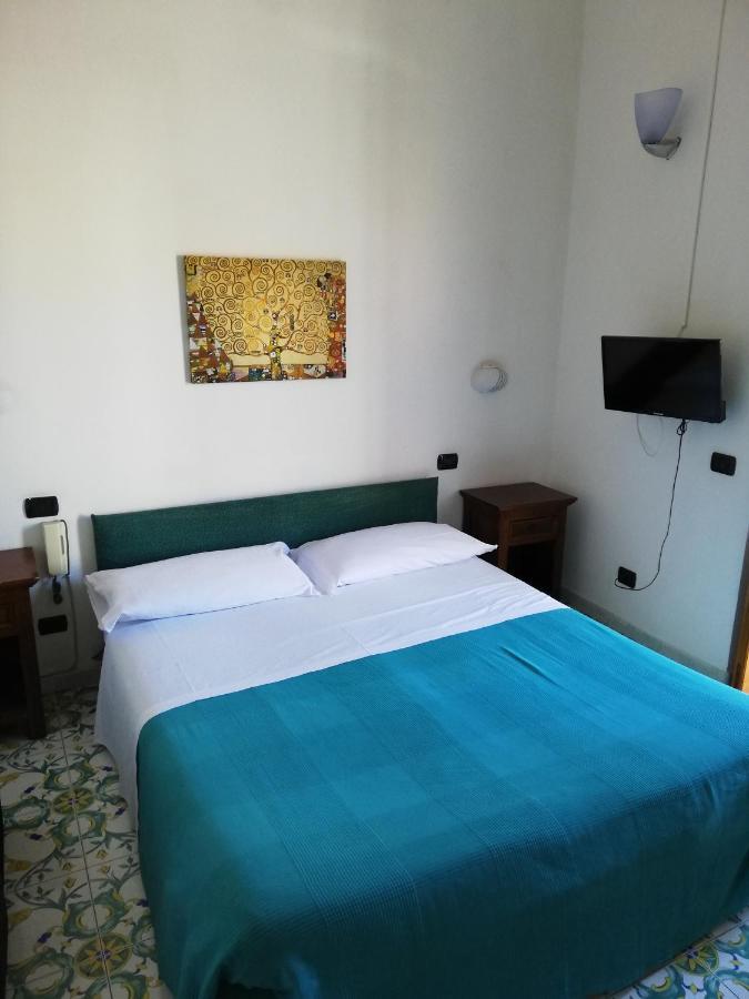 Hotel Sibilla Residence ปอซซุออลี ภายนอก รูปภาพ